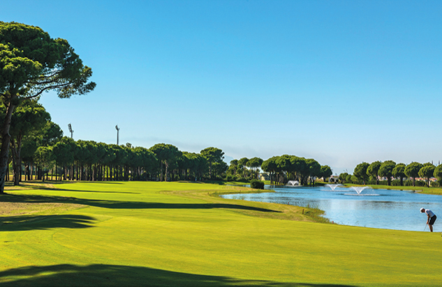 //www.jet2holidays.com/-/media/assets/product images - custom overview groups/turkey/gloria golf/ayt_0_gloria_serenity_resort_with_4_rounds_of_golf_include_0323_689x448_10.jpg